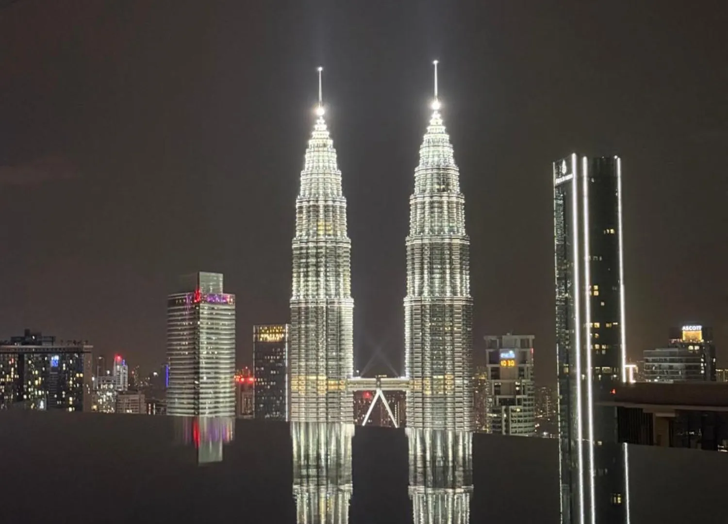 Eaton Sky Residences Klcc Куала-Лумпур
