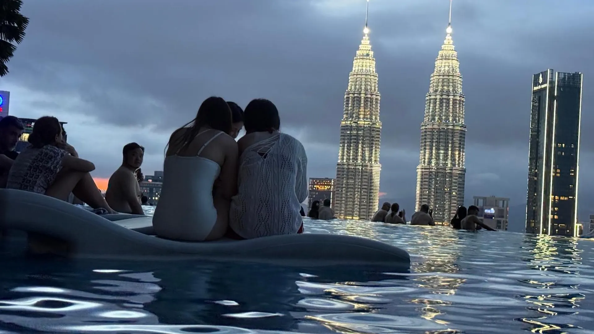 Eaton Sky Residences Klcc Куала-Лумпур 0*,  Малайзия