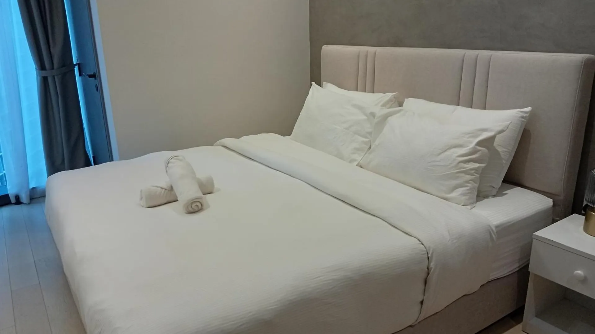 Eaton Sky Residences Klcc Kuala Lumpur