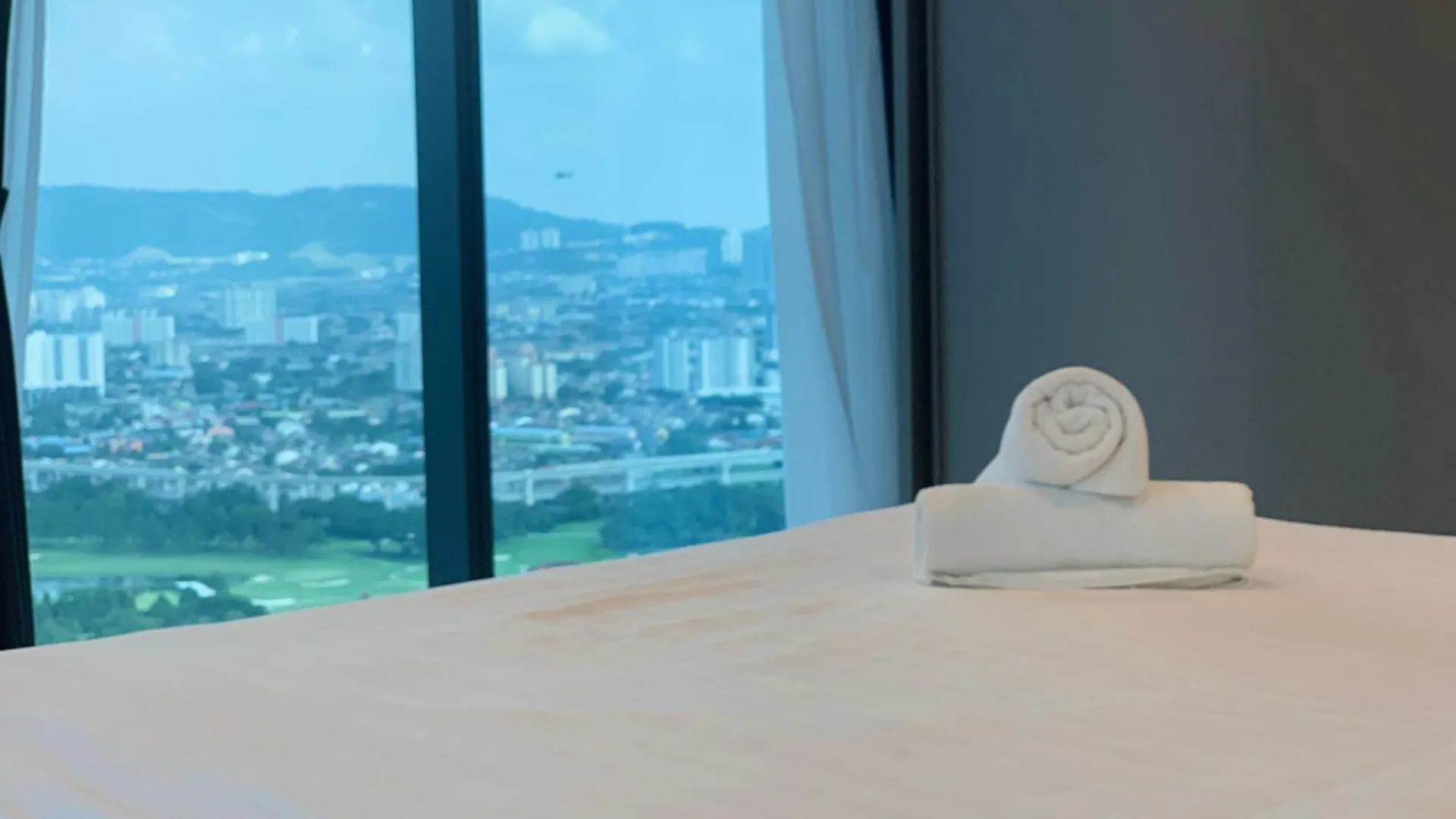Eaton Sky Residences Klcc Kuala Lumpur