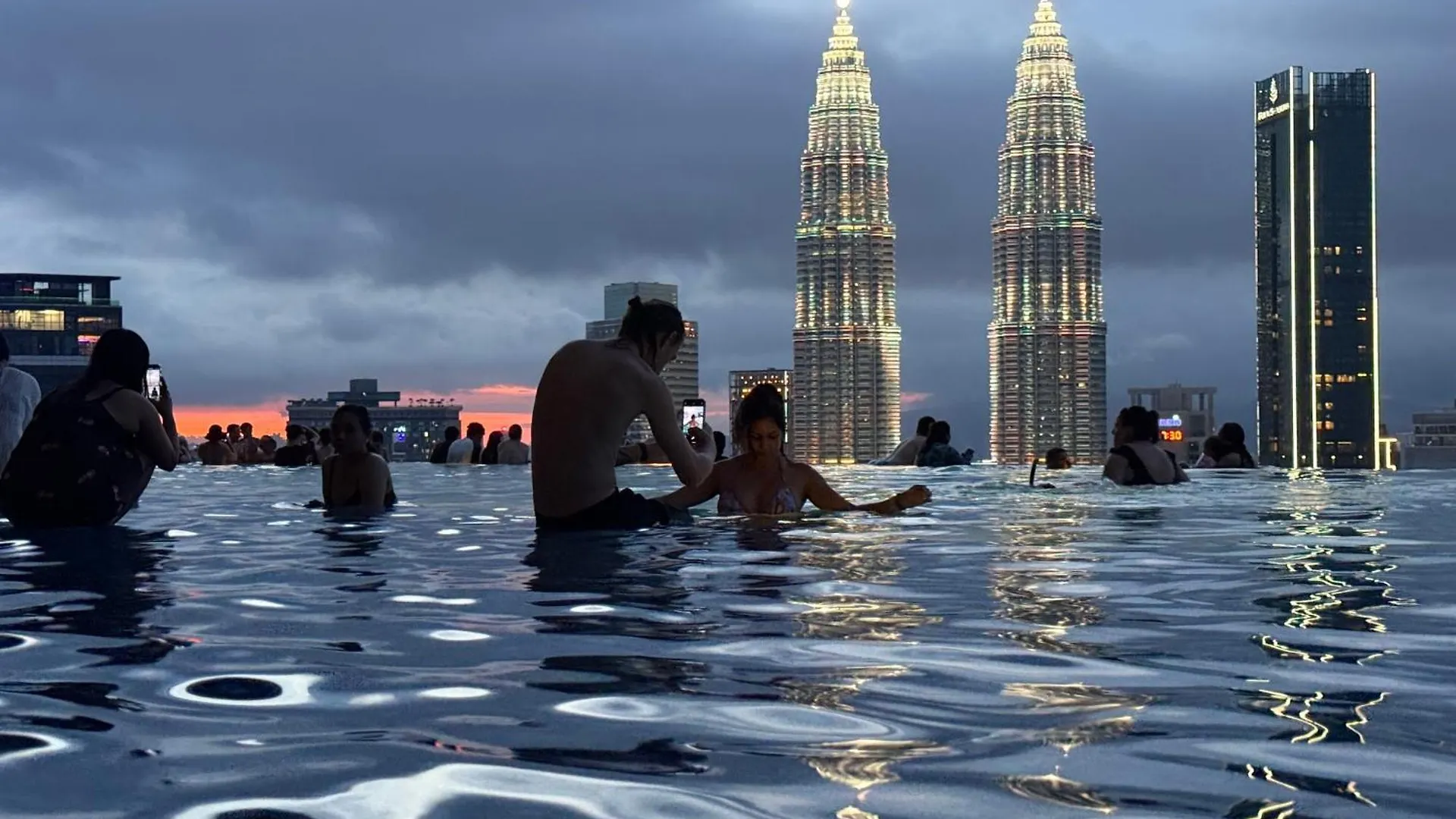 Eaton Sky Residences Klcc Kuala Lumpur