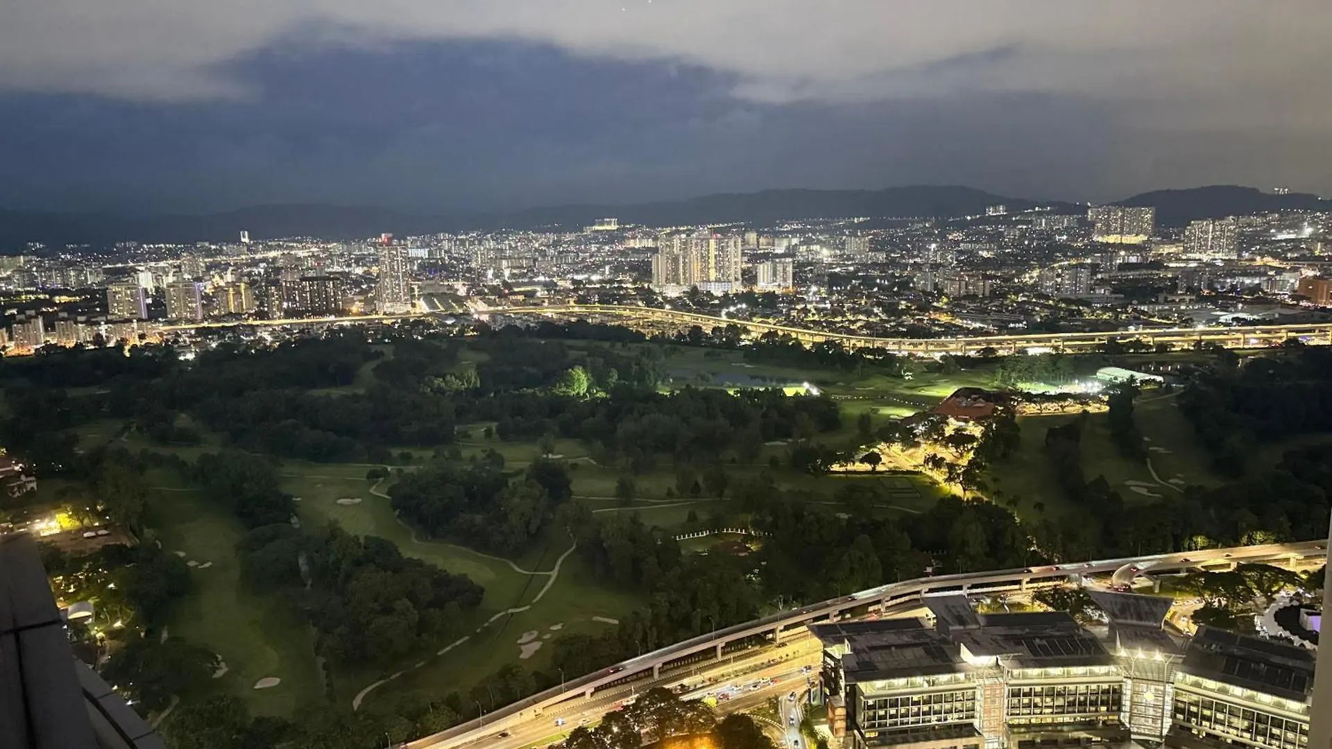 Eaton Sky Residences Klcc Kuala Lumpur