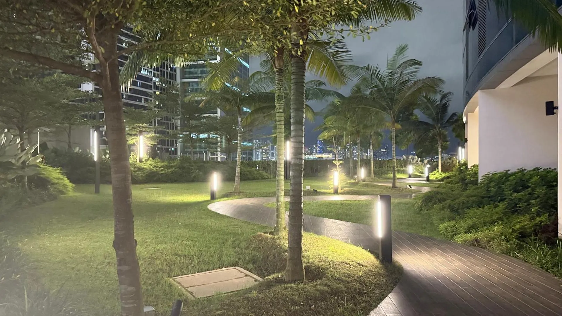 Eaton Sky Residences Klcc Kuala Lumpur