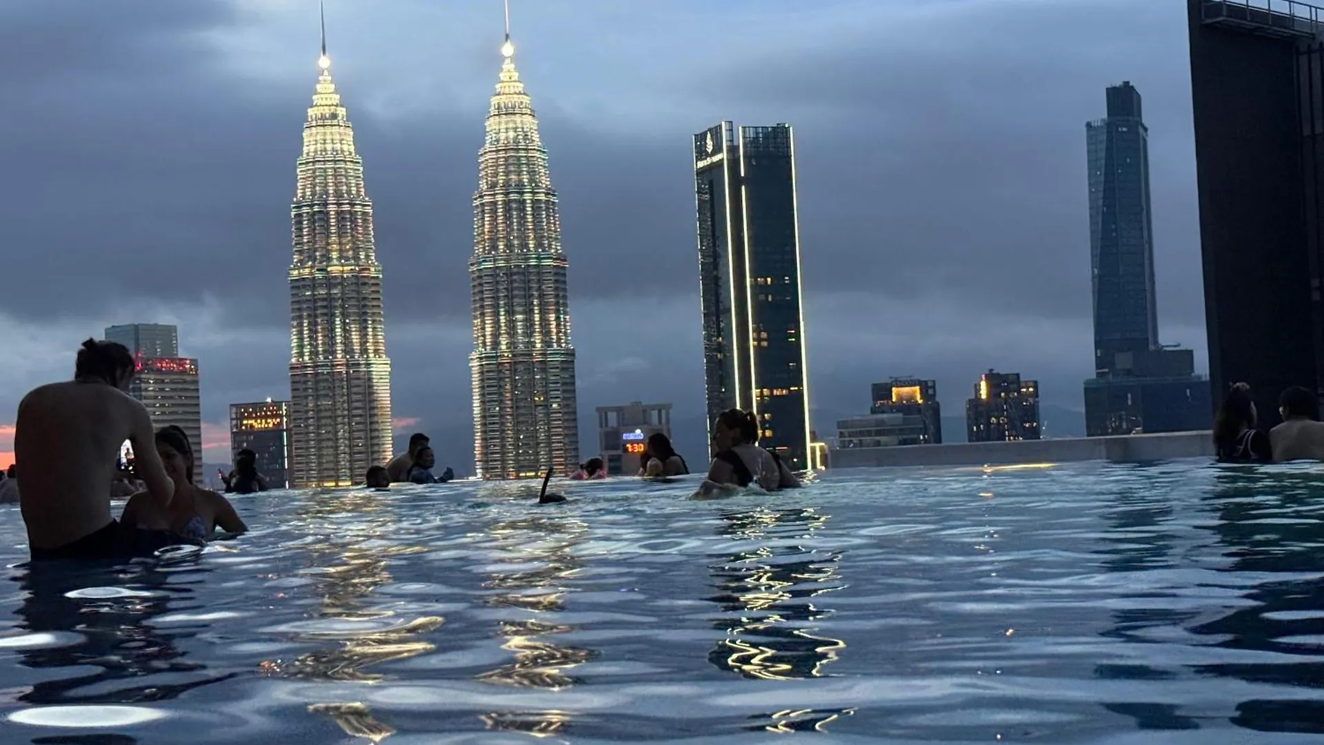 Eaton Sky Residences Klcc Kuala Lumpur Apartment