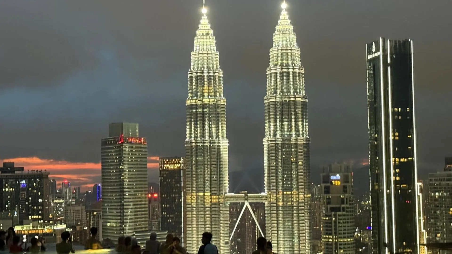 Eaton Sky Residences Klcc Kuala Lumpur Malaysia
